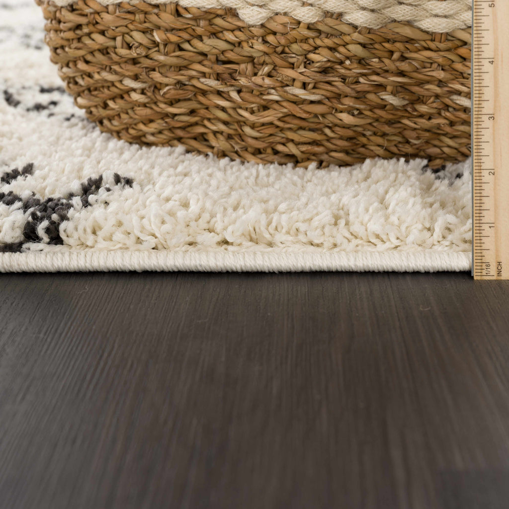 Emlenton Berber Shag with Tassels - Clearance