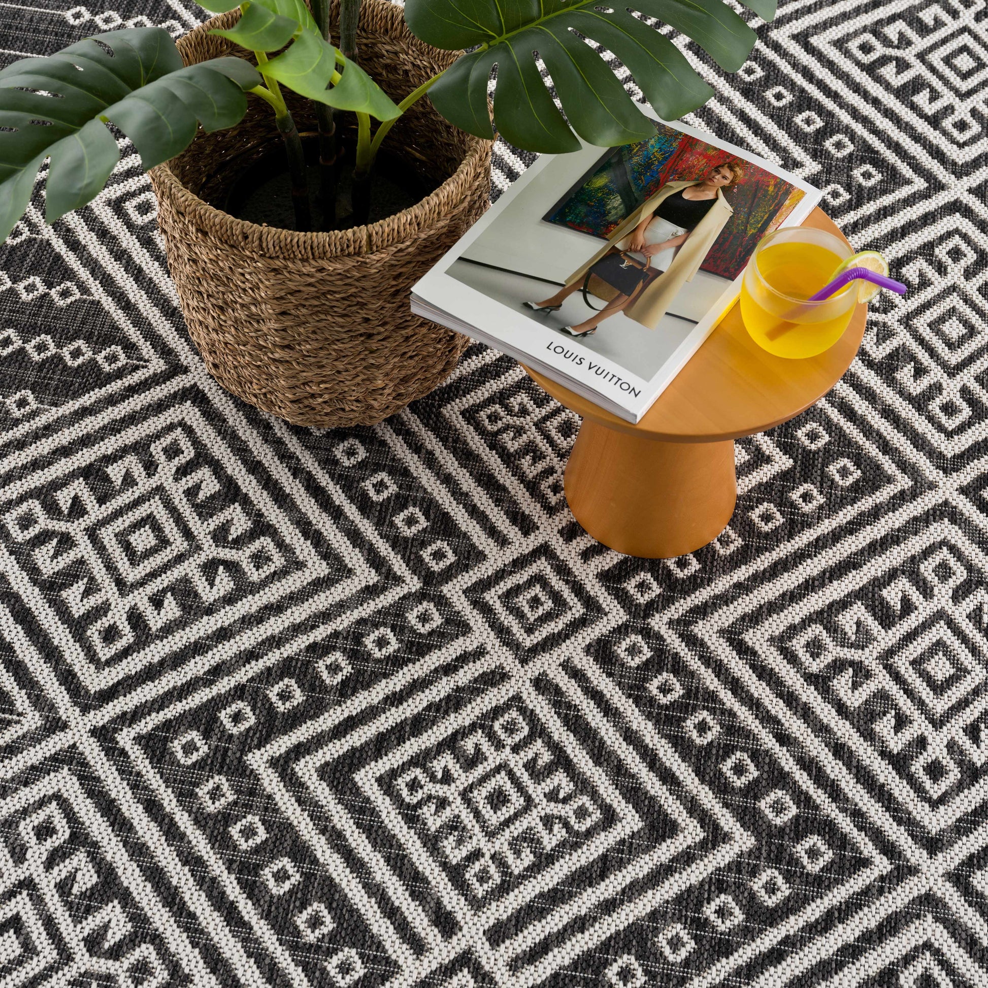 Frankville Black&White All Over Performance Rug