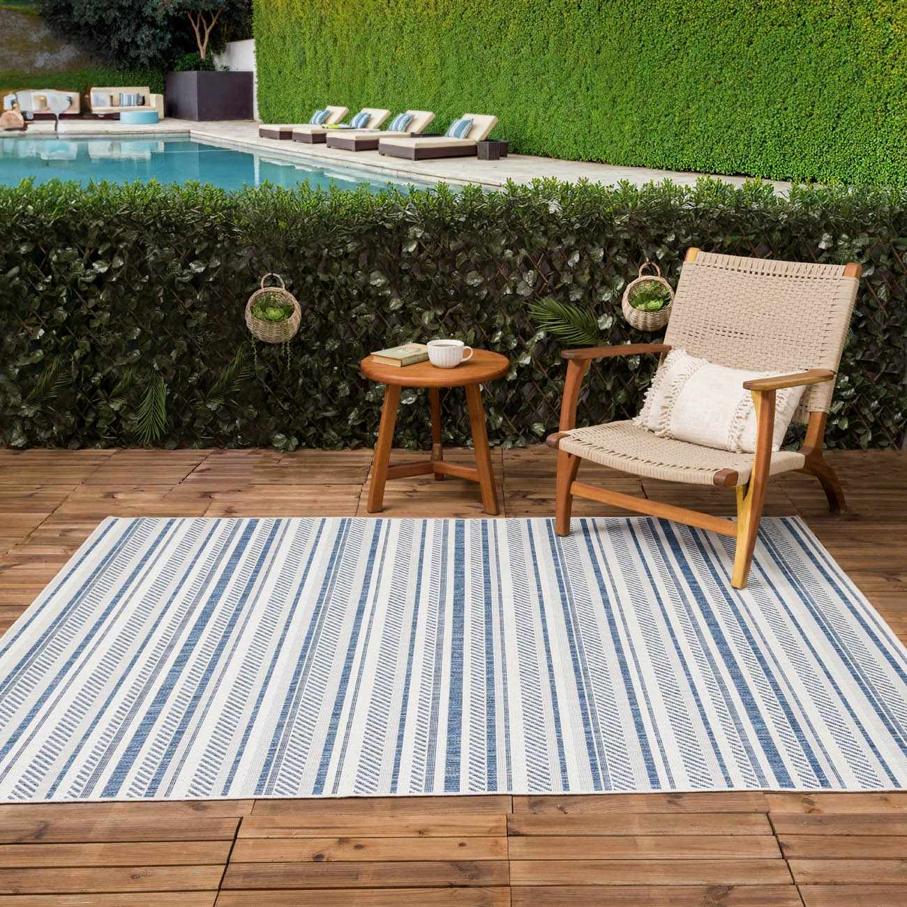 Olin White&Blue Striped Nordic Rug