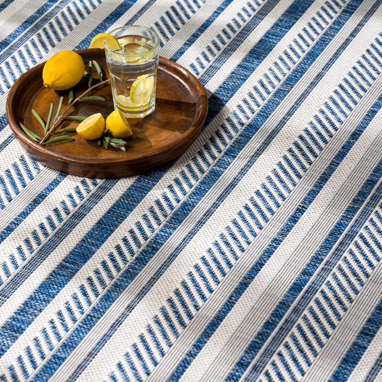 Olin White&Blue Striped Nordic Rug