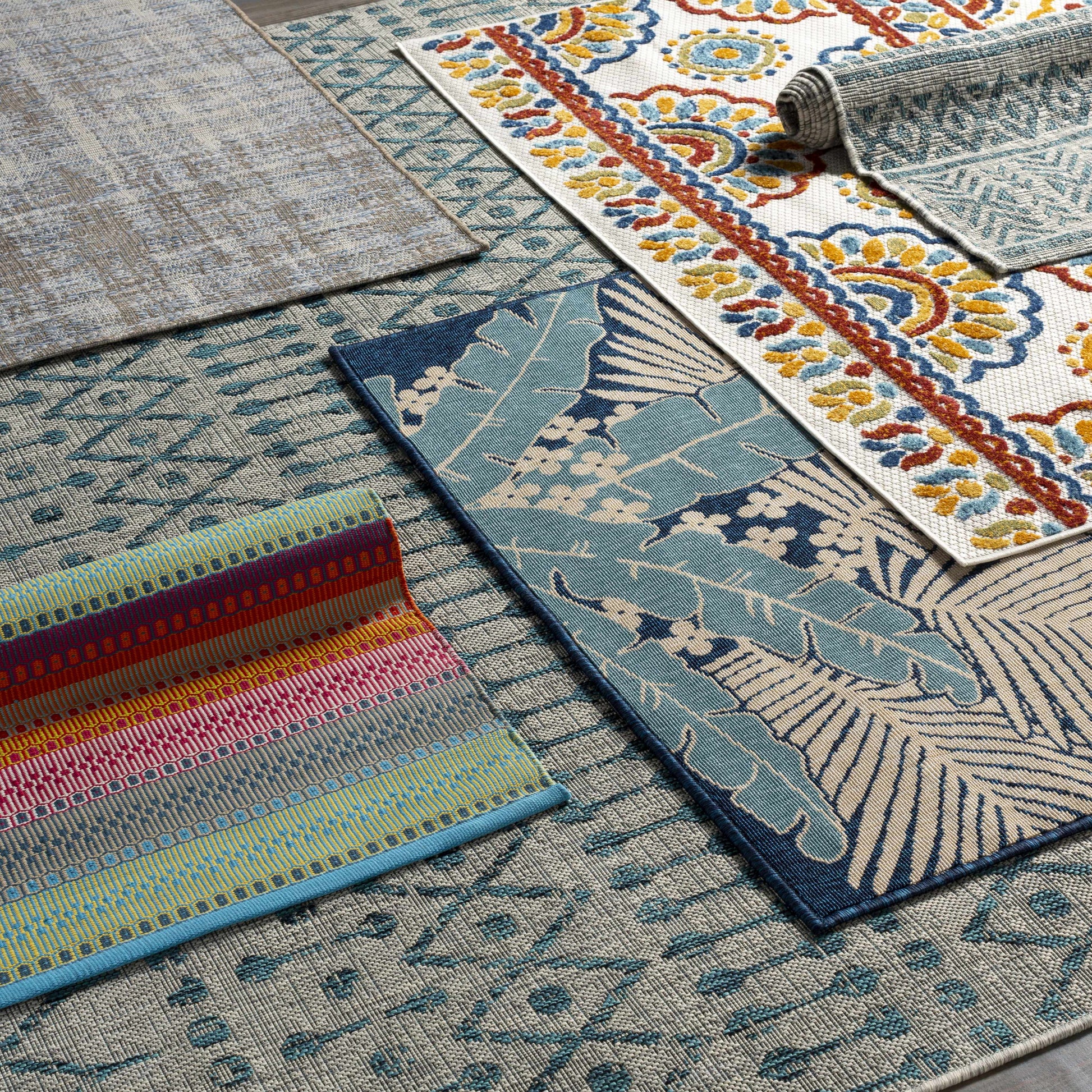Novato Aqua All Over Pattern Performance Rug
