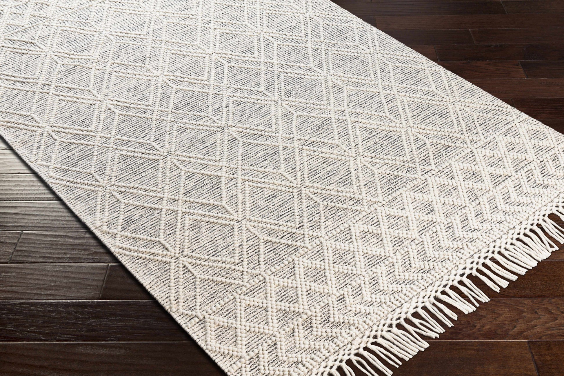 Ossun Wool Rug with Tassels