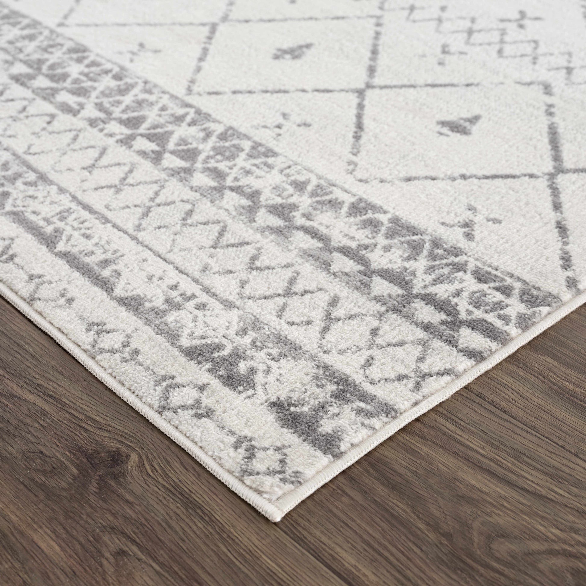 Newville Moroccan Trellis Rug - Clearance
